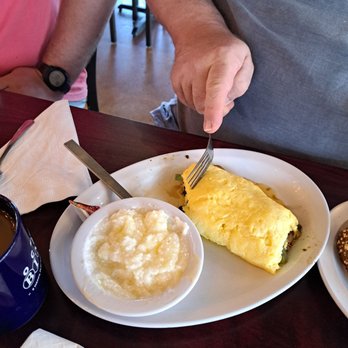 Darrell's Dog Gone Good Diner - Veggie omlet - Breakfast & Brunch Near Me - Gainesville, Florida Darrell's Dog Gone Good Diner - Veggie omlet - Breakfast & Brunch Near Me - Gainesville, Florida
