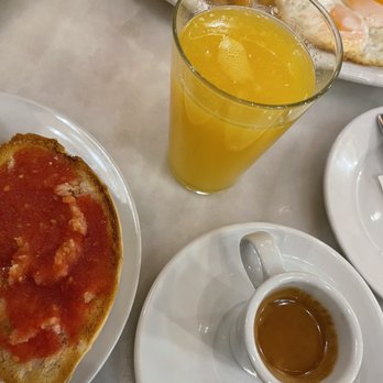 El Comercio - Coffee and Orange juice - Tapas Bars Near Me - Seville, SE