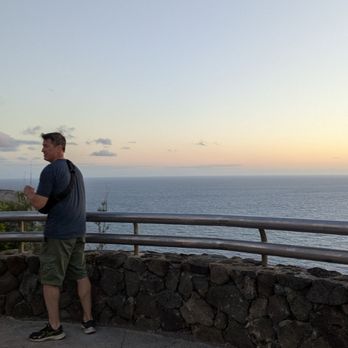 Makapu'u Point Lighthouse Trail - Sunrise lighthouse view - Hiking Near Me - Honolulu, Hawaii Makapu'u Point Lighthouse Trail - Sunrise lighthouse view - Hiking Near Me - Honolulu, Hawaii