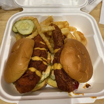Dave's Hot Chicken - Chicken Shop Near Me - Seattle, Washington