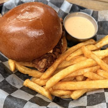 St. Burch Tavern - Pimento chicken sandwich - New American Near Me - Iowa City, Iowa St. Burch Tavern - Pimento chicken sandwich - New American Near Me - Iowa City, Iowa