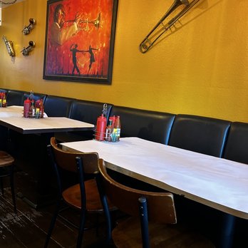 Satchmo's - Interior - Cajun/Creole Near Me - Flagstaff, Arizona