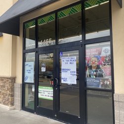 Dollar Tree - Store front