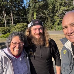Siuslaw Eco Tours - Larson (in the middle) was our awesome driver/tour guide