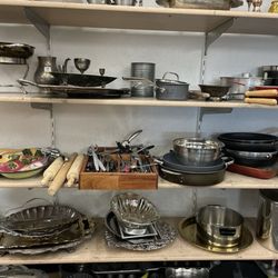 Tons of bakeware!