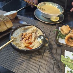 Humus and lentil soup