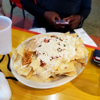Fuzzy's Taco Shop - One of the best nacho players I've ever had. Very rich and filling - Mexican Near Me - Arlington, Texas