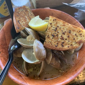 DJ's Clam Shack - Steamed clams - Seafood Near Me - Key West, Florida