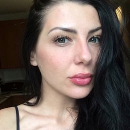 Customized set of silk eyelash extensions by Michelle LaPratt at MUD