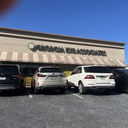 Georgia Eye Associates - Atlanta Office - Parking area.