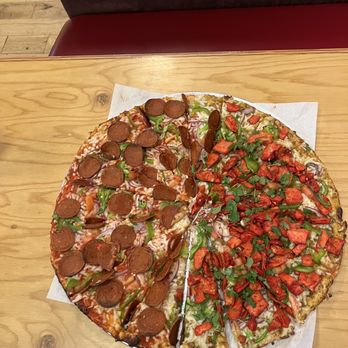 Fusion Curry Pizza - Vegan Half and Half pizza - Pizza Near Me - Portland, Oregon Fusion Curry Pizza - Vegan Half and Half pizza - Pizza Near Me - Portland, Oregon