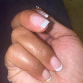 Ava Nails & Spa - Chipped gel 4days old - Nail Salons Near Me - Antelope, California