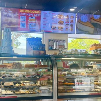 Pinecrest Bakery - Tamiami - Counter - Bakeries Near Me - Miami, Florida Pinecrest Bakery - Tamiami - Counter - Bakeries Near Me - Miami, Florida
