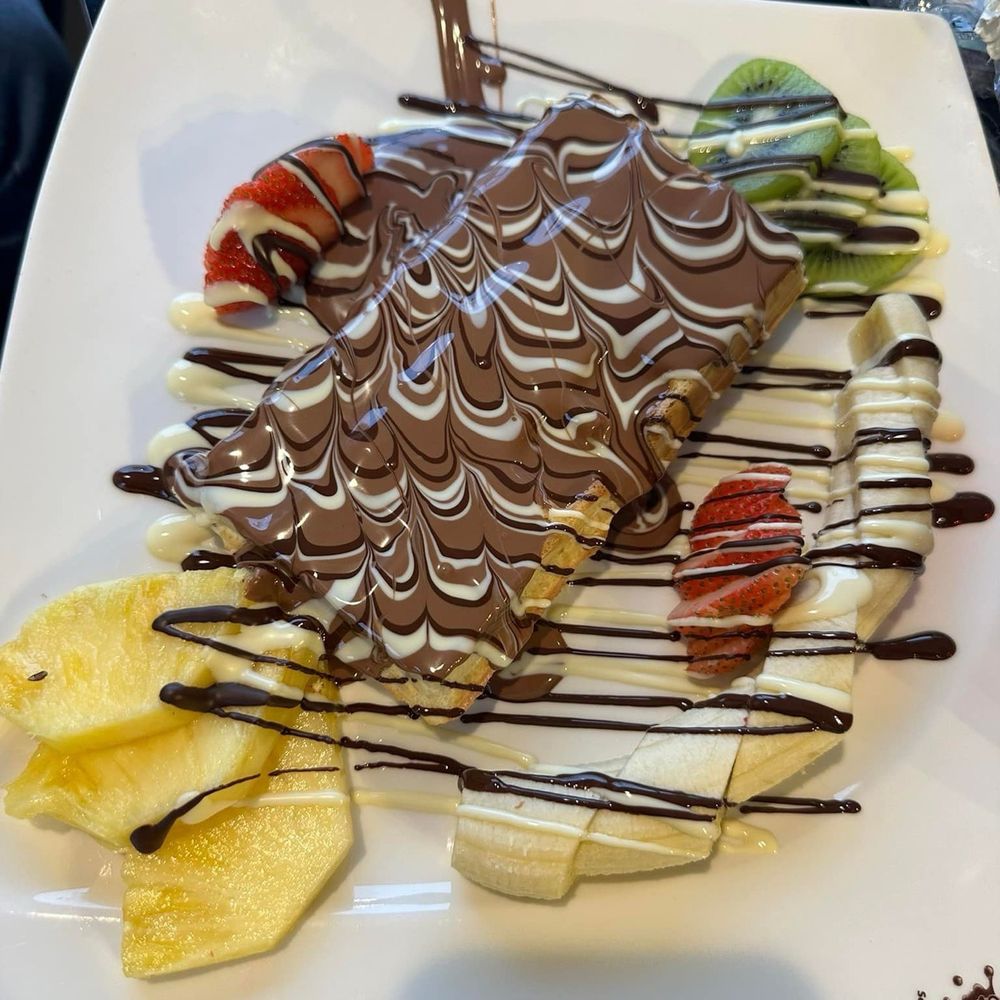 Melt n Dip - Melt n Dip Waffle (18) - Ice Cream & Frozen Yogurt Near Me - Aurora, Illinois