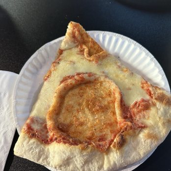 Yellow Brick Pizza - Cheese pizza slice - Pizza Near Me - Columbus, Ohio Yellow Brick Pizza - Cheese pizza slice - Pizza Near Me - Columbus, Ohio