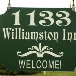 Williamston Inn - Motel sign.