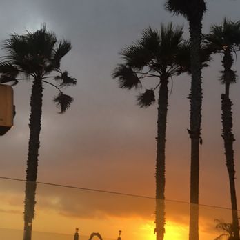 Pacific Terrace Hotel - Gorgeous sunsets from the patio - San Diego, CA