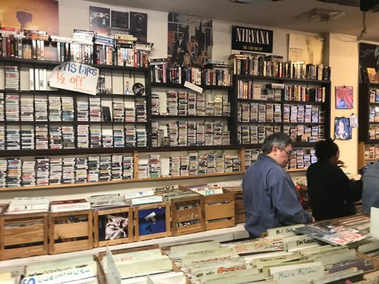 Val's Halla Records by null