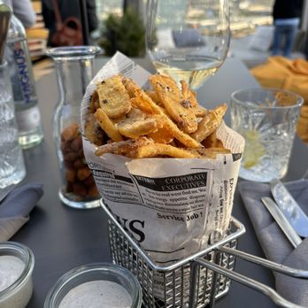Heaven's Nest - Amazing truffle fries with truffle mayonnaise - Bars Near Me - Hamburg, HH Heaven's Nest - Amazing truffle fries with truffle mayonnaise - Bars Near Me - Hamburg, HH