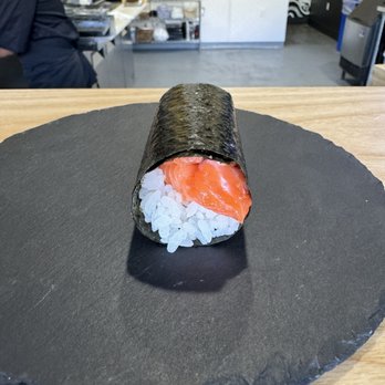 Kuidaore Handroll Bar - Salmon (sake) handroll - Bars Near Me - Oakland, California Kuidaore Handroll Bar - Salmon (sake) handroll - Bars Near Me - Oakland, California