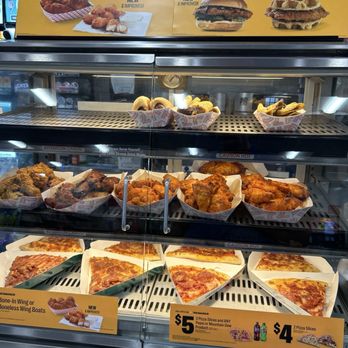 7 Eleven - Heat lamp grub - Gas Stations Near Me - Manor, Texas