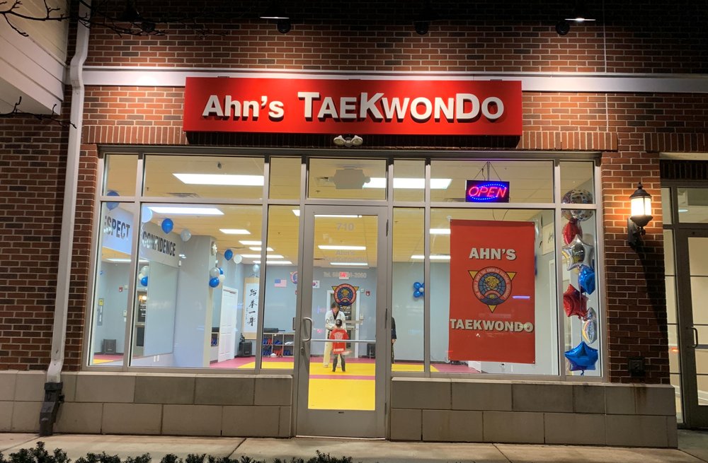 Ahn's Taekwondo Logo