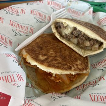 Gorditas Mi Torreon - Gordita de harina de picadillo y tinga de pollo - Breakfast & Brunch Near Me - San Antonio, Texas Gorditas Mi Torreon - Gordita de harina de picadillo y tinga de pollo - Breakfast & Brunch Near Me - San Antonio, Texas