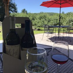 Mineral Hills Winery - Outside covered patio