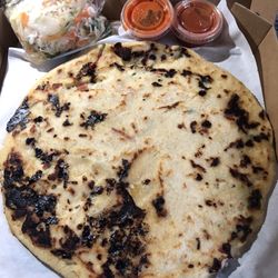 Pupusa grandota pescado (unique and very good, rice based pupusa)