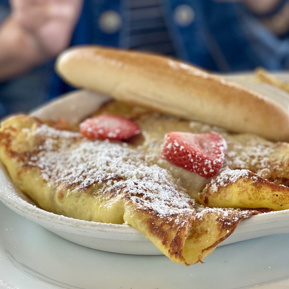 Le Peep - Aksarben Pointe - Monte Cristo Crepe - Breakfast & Brunch Near Me - Omaha, Nebraska Le Peep - Aksarben Pointe - Monte Cristo Crepe - Breakfast & Brunch Near Me - Omaha, Nebraska