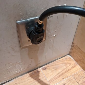 Fred’s electric - Electricians Near Me