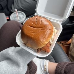 Malō Caters - Remix chicken sandwich!!