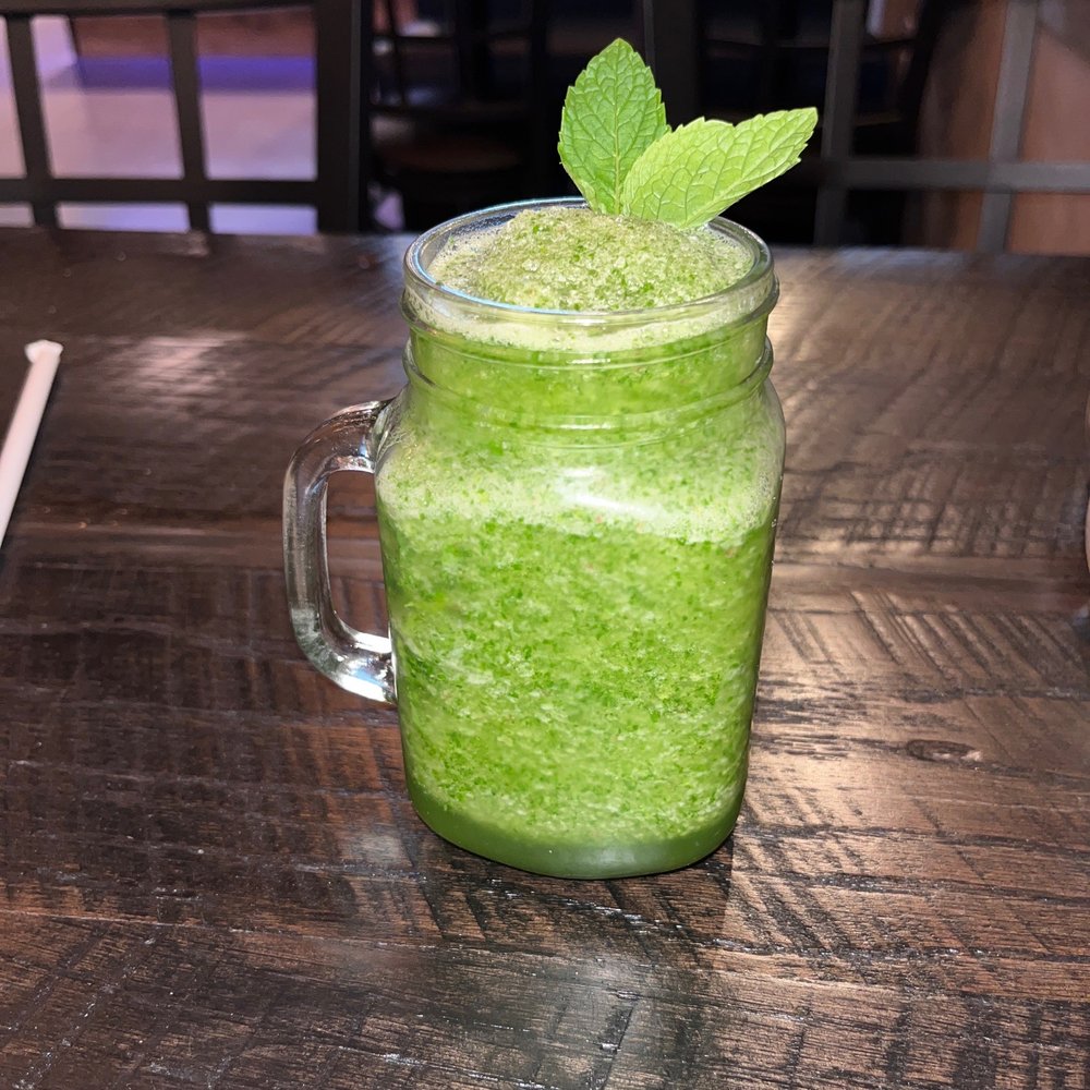 Pizza Vibes - Lemon mint drink - Pizza Near Me - The Colony, Texas