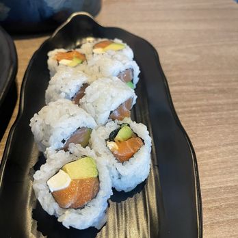 Sushi Rock & Grill - Philly Roll - Sushi Bars Near Me - Gilbert, Arizona Sushi Rock & Grill - Philly Roll - Sushi Bars Near Me - Gilbert, Arizona