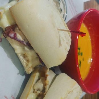 Newk's Eatery - Newks Q sandwich and lobster bisque - Pizza Near Me - Frisco, Texas