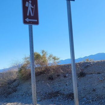 Long Canyon Trailhead - Street sign - Hiking Near Me - Desert Hot Springs, California Long Canyon Trailhead - Street sign - Hiking Near Me - Desert Hot Springs, California