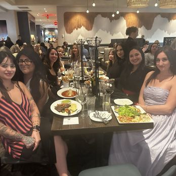 Cooper’s Hawk Winery & Restaurant - American Near Me - Jacksonville, Florida
