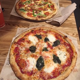 Red Vine Pizza