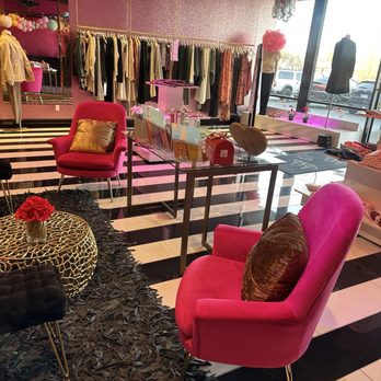 Jada Loft Boutique - Seating Area - Women's Clothing Near Me - Reno, Nevada