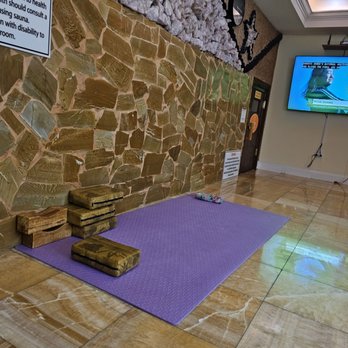 Crystal Sauna & Spa - Only this small area is available for people to sit around. - Massage Near Me - Palisades Park, New Jersey Crystal Sauna & Spa - Only this small area is available for people to sit around. - Massage Near Me - Palisades Park, New Jersey