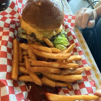 Magnolia Kitchen - Hamburger and fries - Bakeries Near Me - Bakersfield, California Magnolia Kitchen - Hamburger and fries - Bakeries Near Me - Bakersfield, California