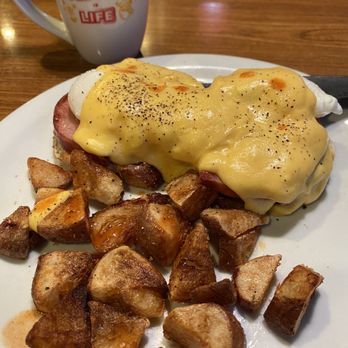 Denny's - Eggs Benedict - Breakfast & Brunch Near Me - Moorpark, California Denny's - Eggs Benedict - Breakfast & Brunch Near Me - Moorpark, California