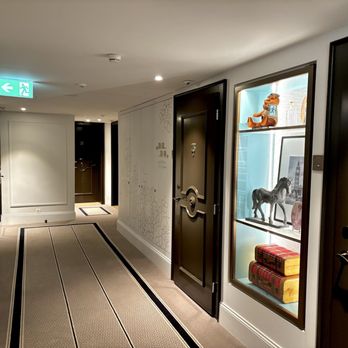 Ambassador - England themed floor - Hotels Near Me - Zürich, ZH Ambassador - England themed floor - Hotels Near Me - Zürich, ZH