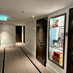 Ambassador - England themed floor