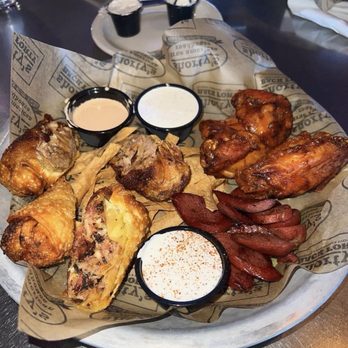 Shorty's True American Roadhouse - The Sampler - Burgers Near Me - Toledo, Ohio