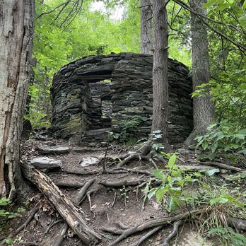 Lovers Leap State Park - Parks Near Me - New Milford, Connecticut
