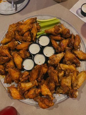 Pluckers Wing Bar by null