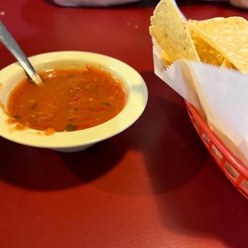 Los Ramirez Mexican Restaurant - Salsa and chips - Mexican Near Me - Houston, Texas Los Ramirez Mexican Restaurant - Salsa and chips - Mexican Near Me - Houston, Texas