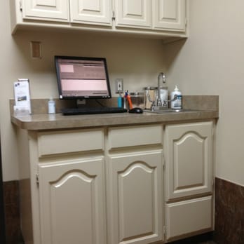 Hillside Veterinary Clinic - Exam room - Veterinarians Near Me - Dallas, Texas Hillside Veterinary Clinic - Exam room - Veterinarians Near Me - Dallas, Texas