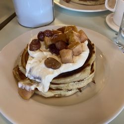 3Fe - Pancakes with fruit (€11)